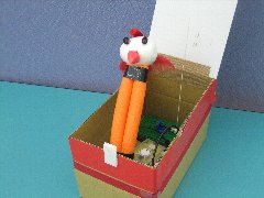 ビックリニワトリ箱